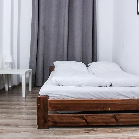 Baba Hostel Каліш Екстер'єр фото