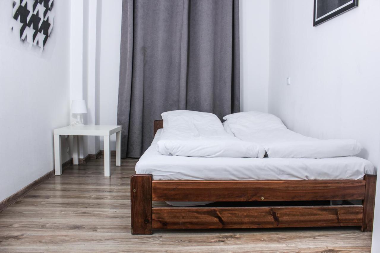 Baba Hostel Каліш Екстер'єр фото