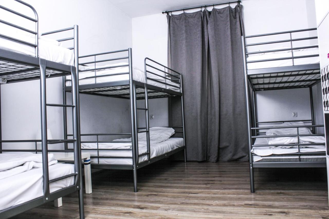 Baba Hostel Каліш Екстер'єр фото