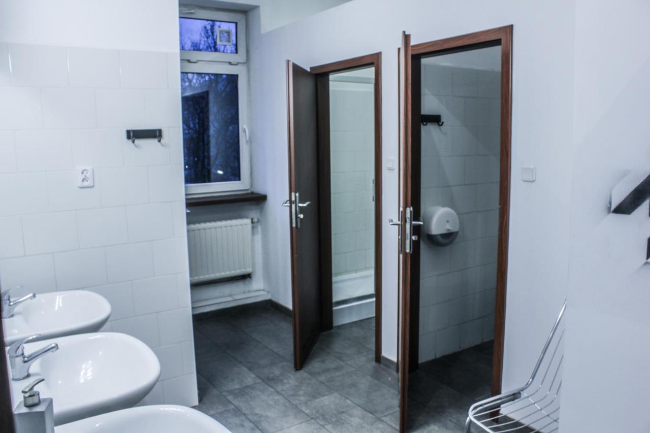 Baba Hostel Каліш Екстер'єр фото