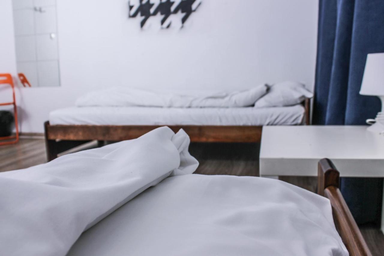 Baba Hostel Каліш Екстер'єр фото